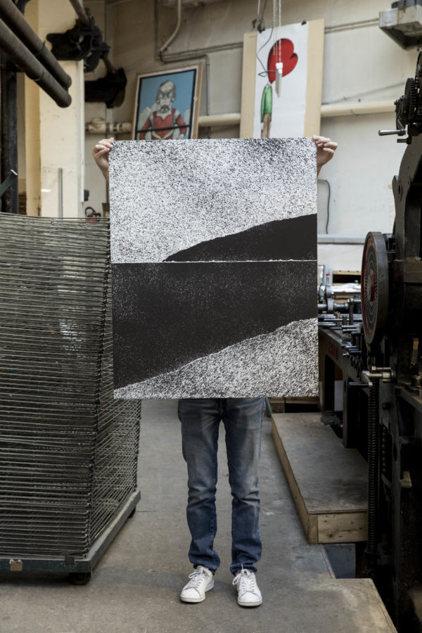 sea-scape-tanc-print-them-all-lithograph-presentation-artprint-printing-house