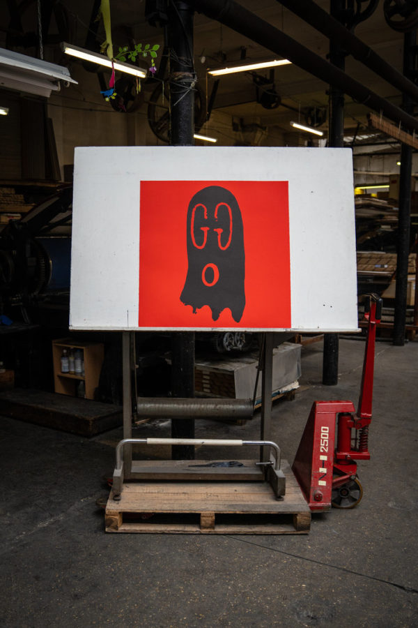 original-gucci-ghost-red-edition-trevor-andrew-print-them-all-lithograph-presentation-printing-house-paris